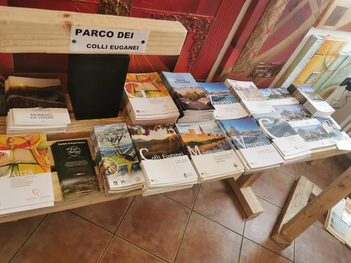 Casa Di Campagna B&B La Corte Ferrara 0*,  Italien