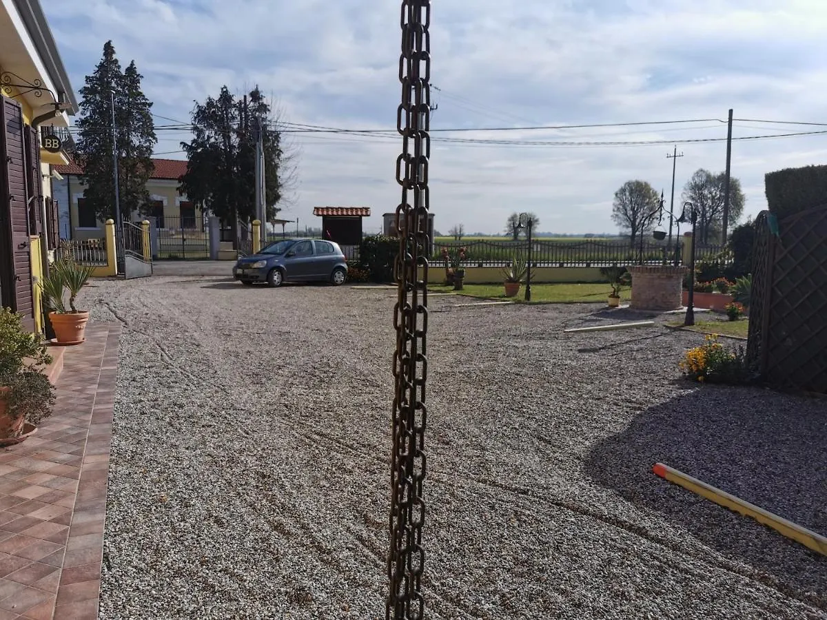 Casa Di Campagna B&B La Corte Ferrara 0*,